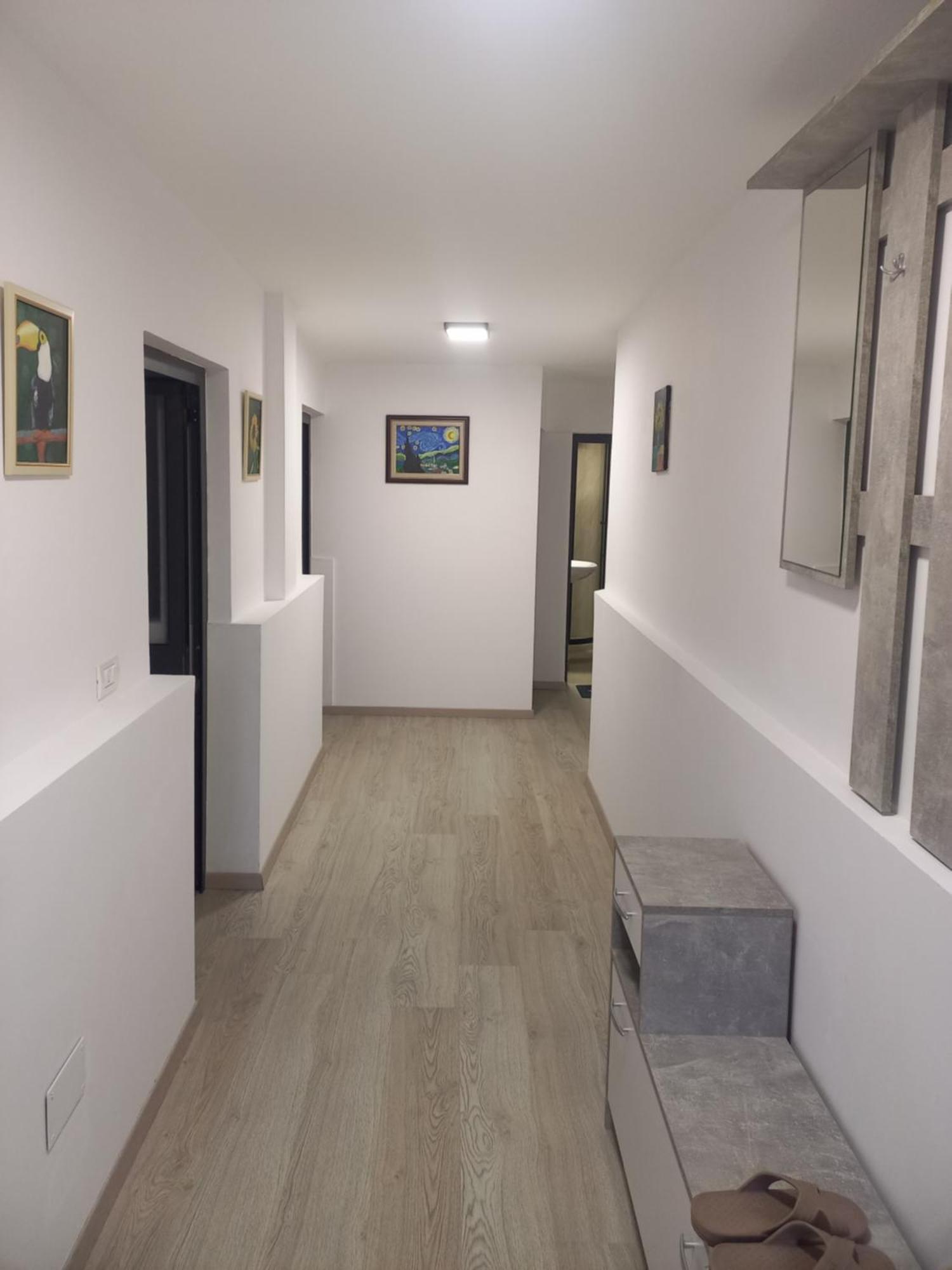 Flowers Guesthouse Тирана Екстер'єр фото